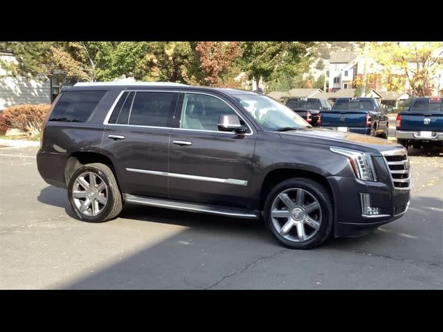 2016 Cadillac Escalade Luxury Collection