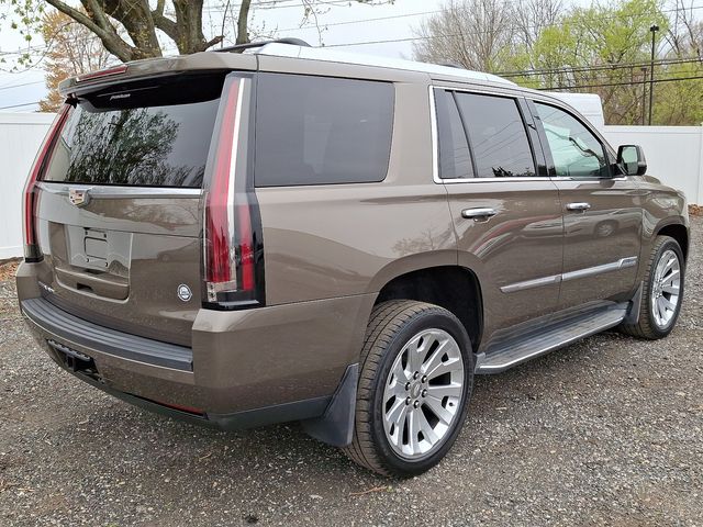 2016 Cadillac Escalade Luxury Collection