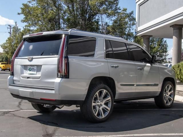 2016 Cadillac Escalade Luxury Collection