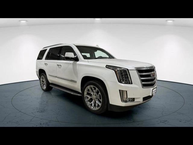 2016 Cadillac Escalade Luxury Collection