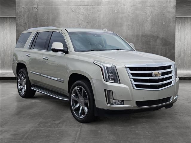 2016 Cadillac Escalade Luxury Collection