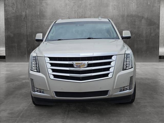 2016 Cadillac Escalade Luxury Collection