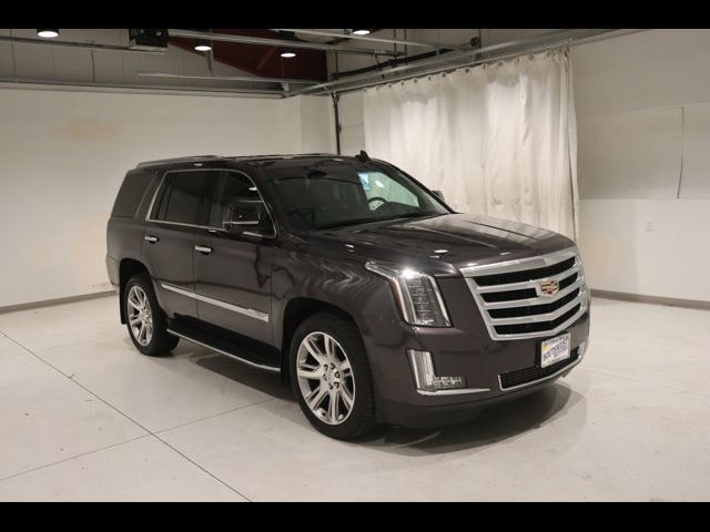 2016 Cadillac Escalade Luxury Collection