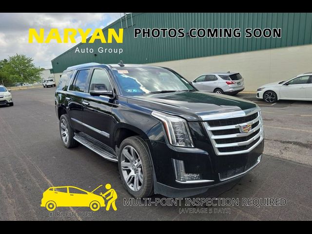 2016 Cadillac Escalade Luxury Collection