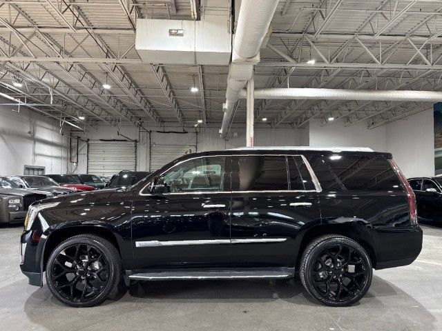 2016 Cadillac Escalade Luxury Collection