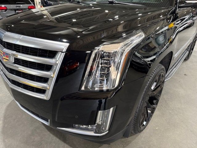 2016 Cadillac Escalade Luxury Collection