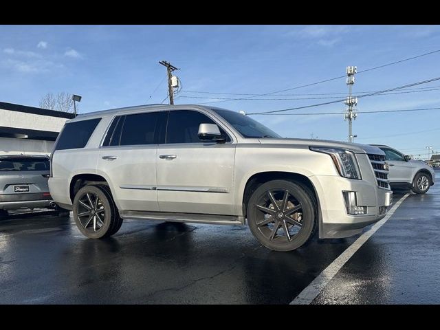 2016 Cadillac Escalade Luxury Collection