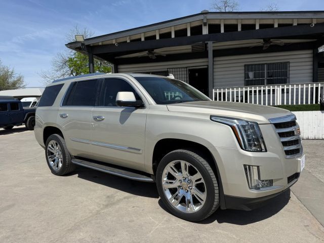 2016 Cadillac Escalade Luxury Collection