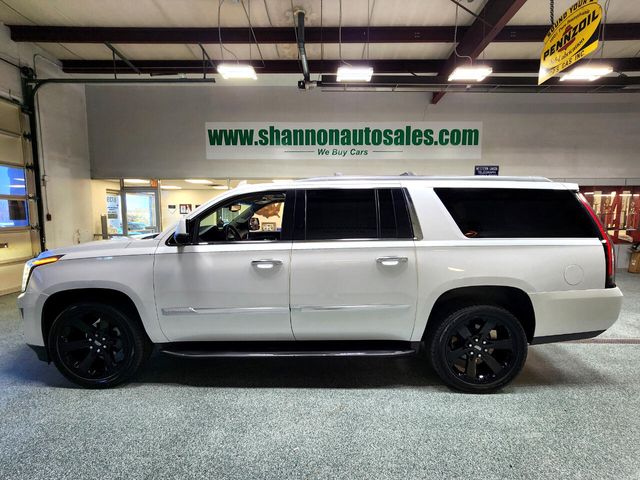 2016 Cadillac Escalade ESV Luxury Collection
