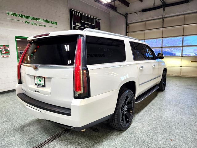 2016 Cadillac Escalade ESV Luxury Collection
