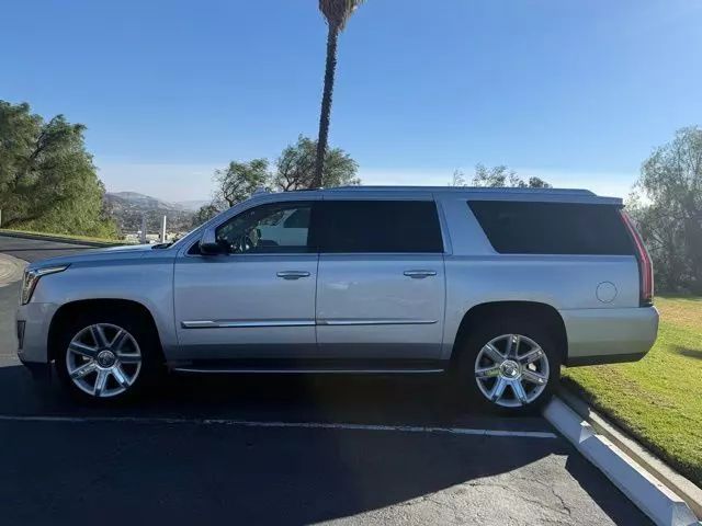 2016 Cadillac Escalade ESV Luxury Collection