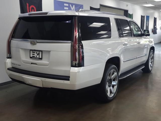 2016 Cadillac Escalade ESV Luxury Collection