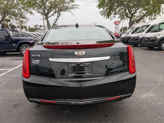 2016 Cadillac XTS Luxury Collection