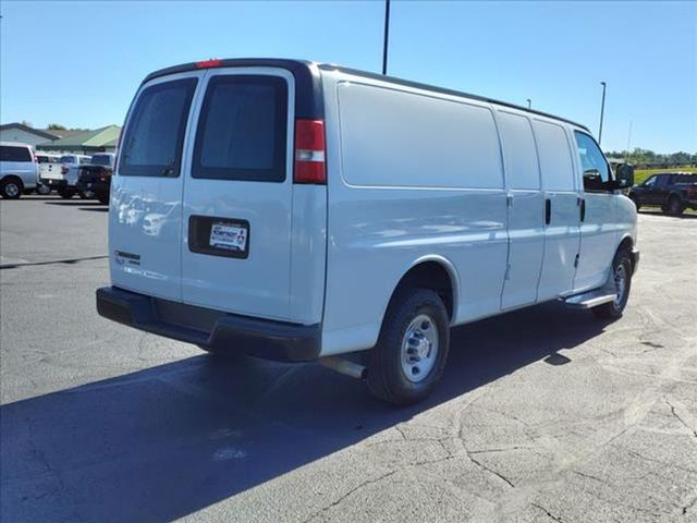 2016 Chevrolet Express Base