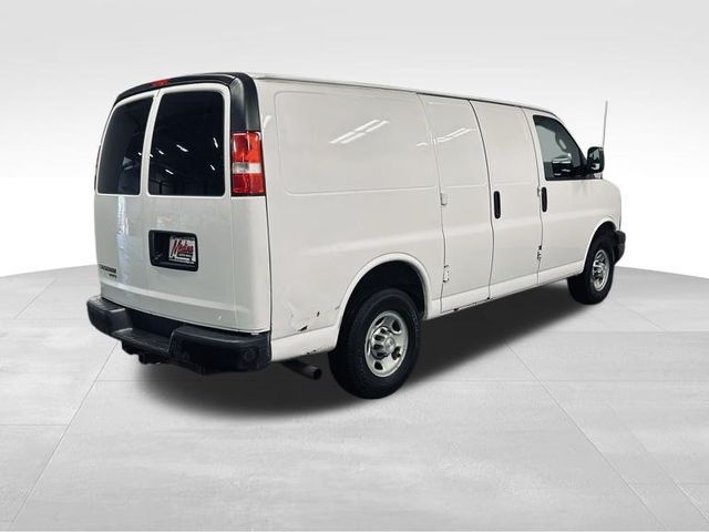 2016 Chevrolet Express Base