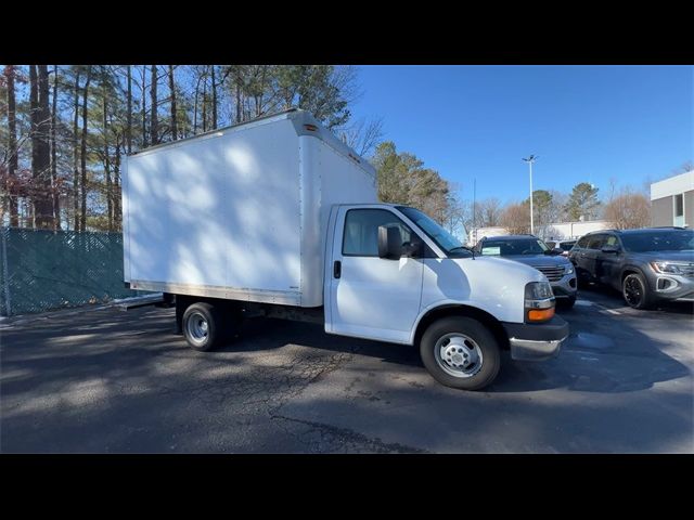 2016 Chevrolet Express Base