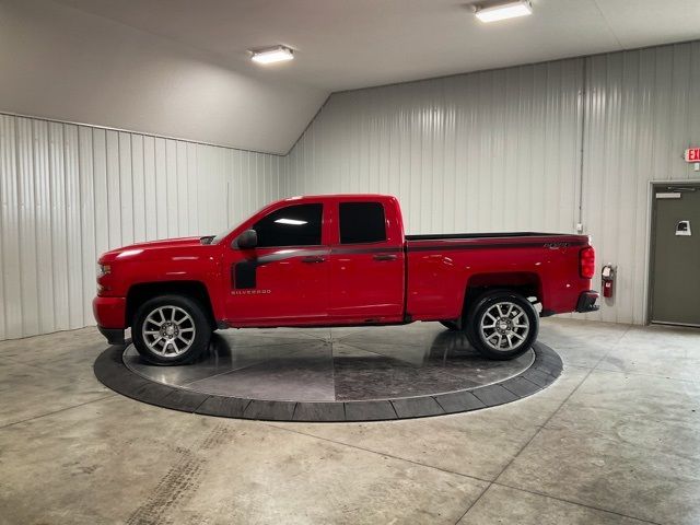 2016 Chevrolet Silverado 1500 Custom