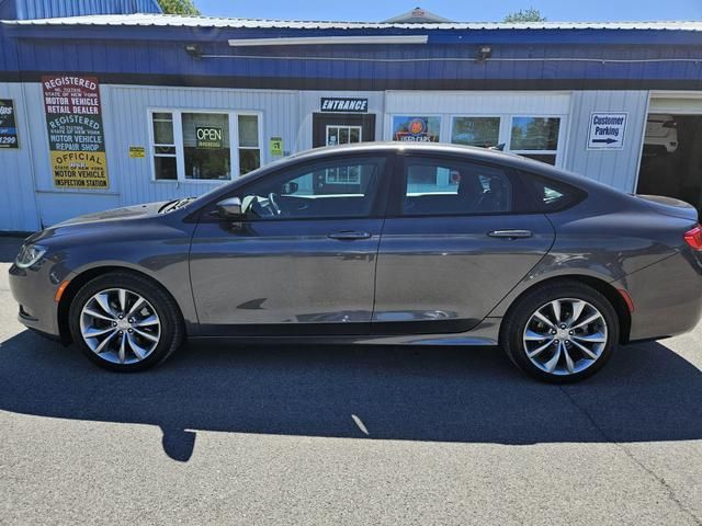 2016 Chrysler 200 S