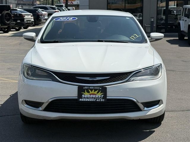 2016 Chrysler 200 Limited