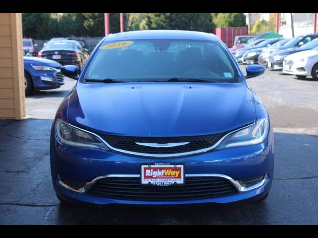 2016 Chrysler 200 Limited