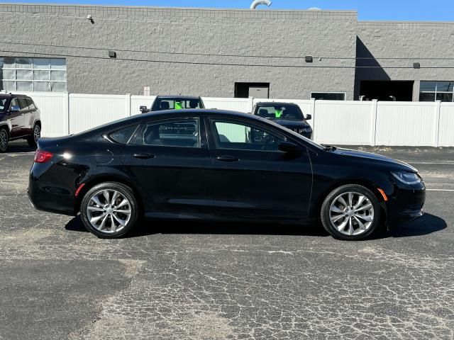 2016 Chrysler 200 S