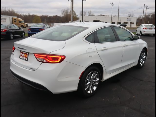 2016 Chrysler 200 LX