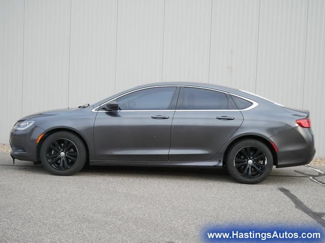 2016 Chrysler 200 Touring