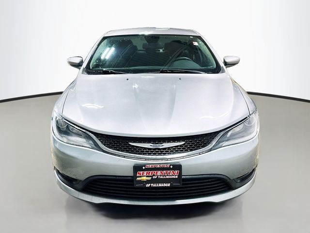 2016 Chrysler 200 LX