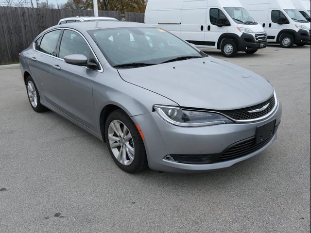 2016 Chrysler 200 Touring