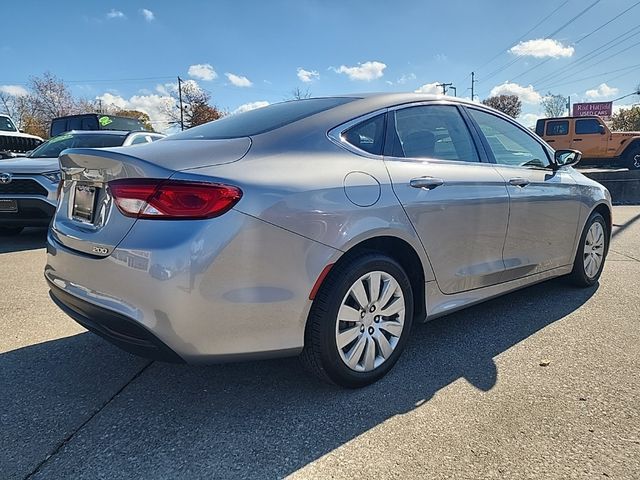 2016 Chrysler 200 LX