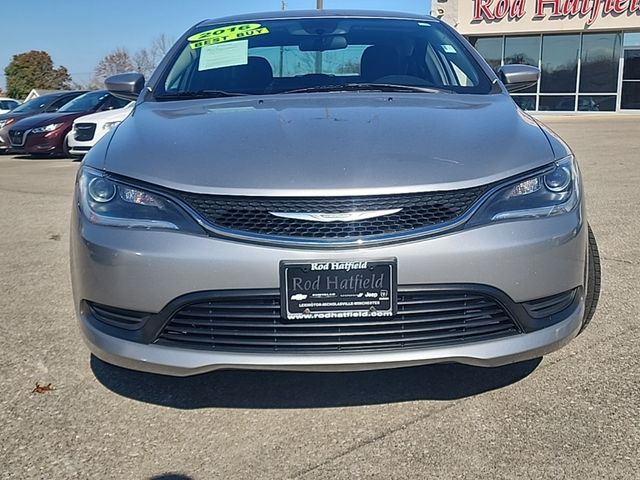 2016 Chrysler 200 LX