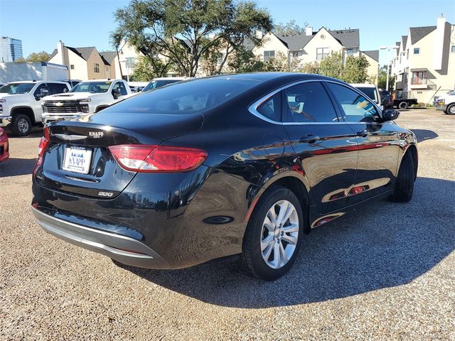 2016 Chrysler 200 Touring