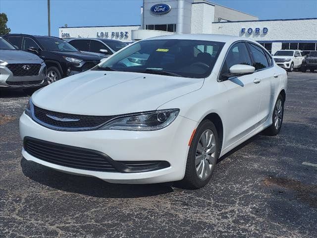 2016 Chrysler 200 LX