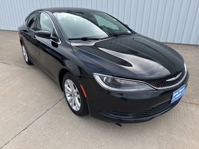 2016 Chrysler 200 Touring