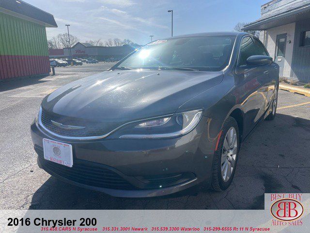 2016 Chrysler 200 LX