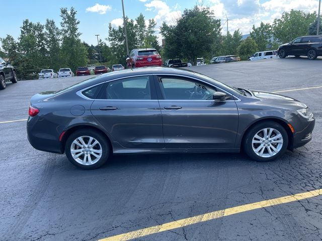 2016 Chrysler 200 Touring