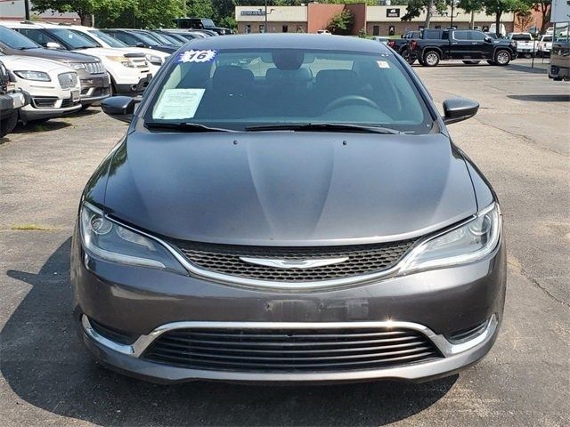 2016 Chrysler 200 Limited