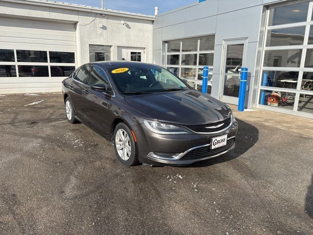 2016 Chrysler 200 Limited