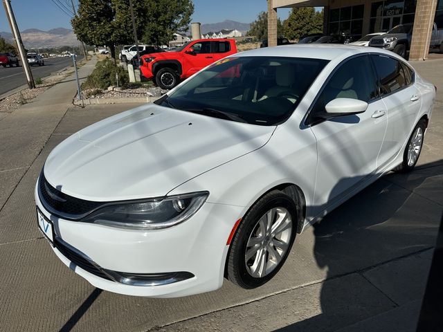 2016 Chrysler 200 Limited