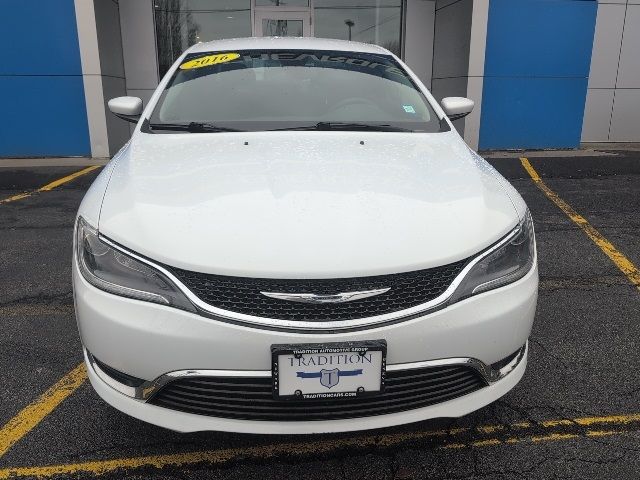 2016 Chrysler 200 Limited