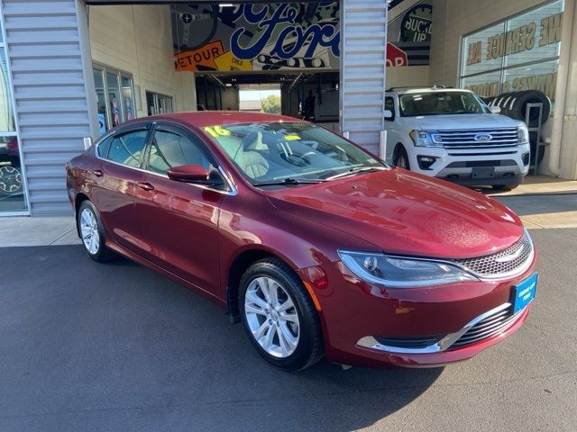 2016 Chrysler 200 Limited