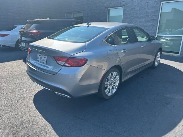 2016 Chrysler 200 Limited