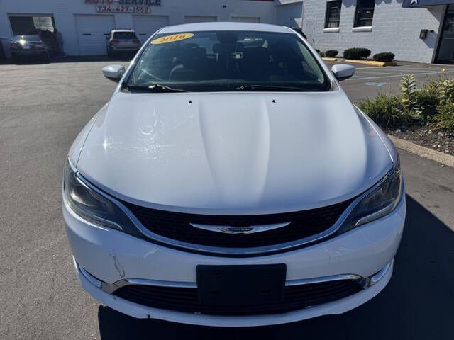 2016 Chrysler 200 Limited