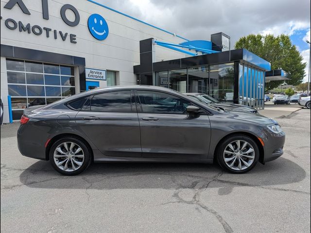 2016 Chrysler 200 S