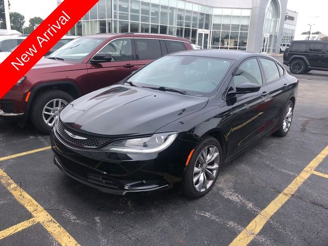 2016 Chrysler 200 S