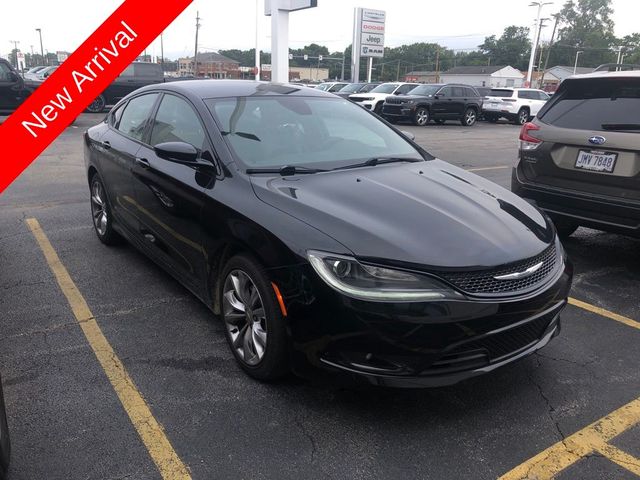 2016 Chrysler 200 S