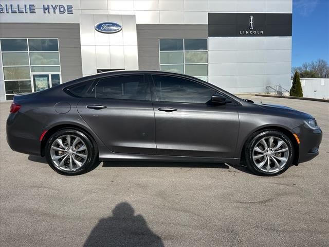 2016 Chrysler 200 S