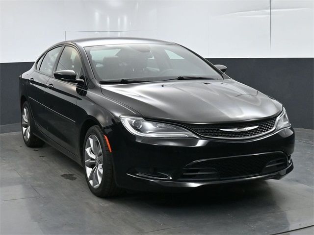 2016 Chrysler 200 S