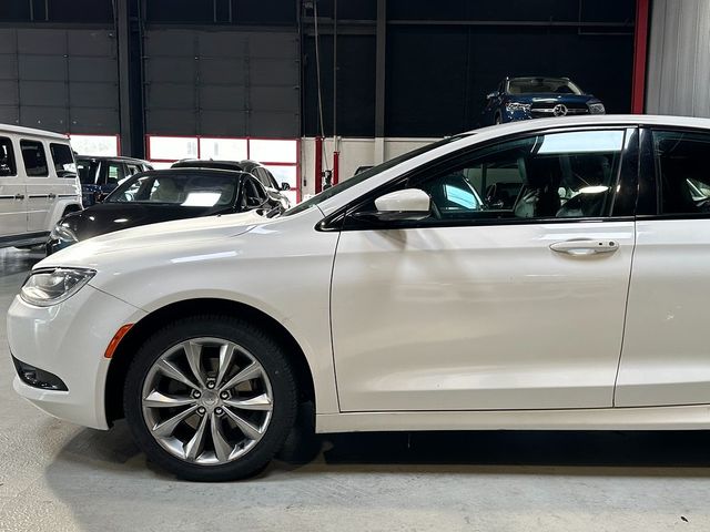 2016 Chrysler 200 S