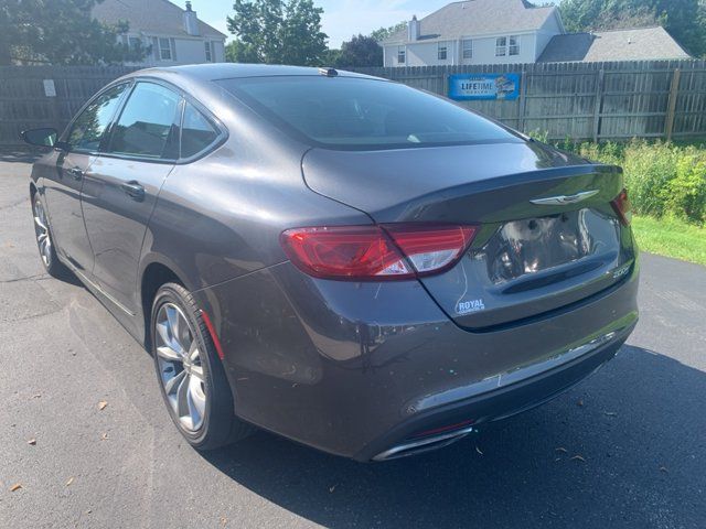 2016 Chrysler 200 S